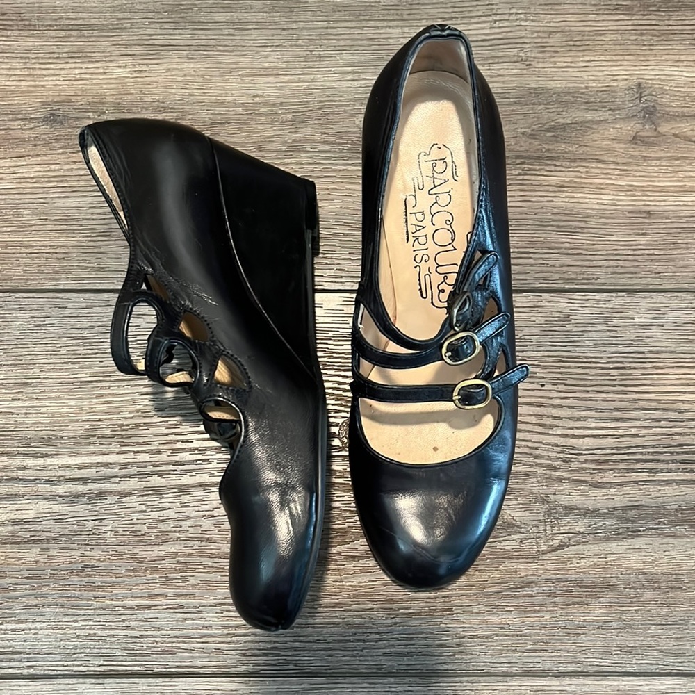 Parcours Paris wedge heel about 1.5-2”, size 6.5 or 36